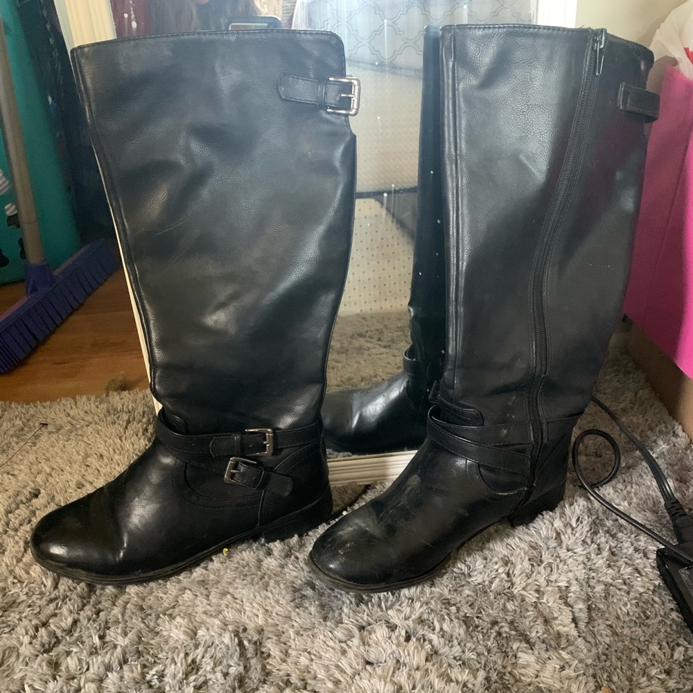 Black boots